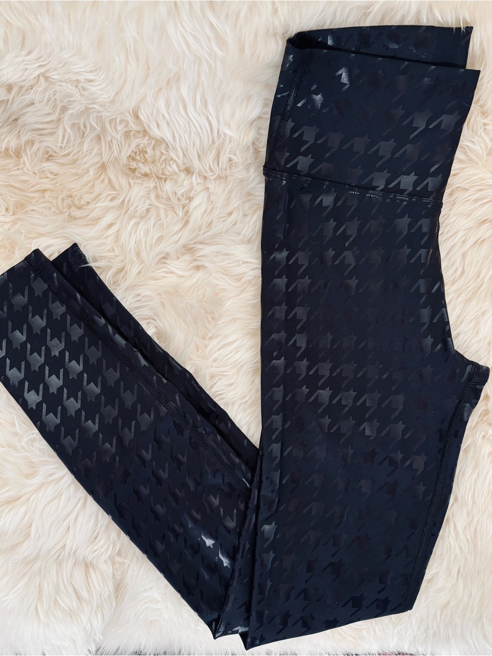 Lululemon Peloton Limited Edition NWOT Shiny Black Houndstooth High-Waist Leggin - Picture 7 of 7